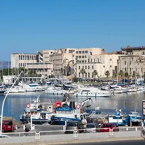 Apartment Porto Antico La Cala Italien